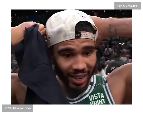 布朗称塔图姆伤愈速度超出预期展现顽强意志力为球队注入强大动力